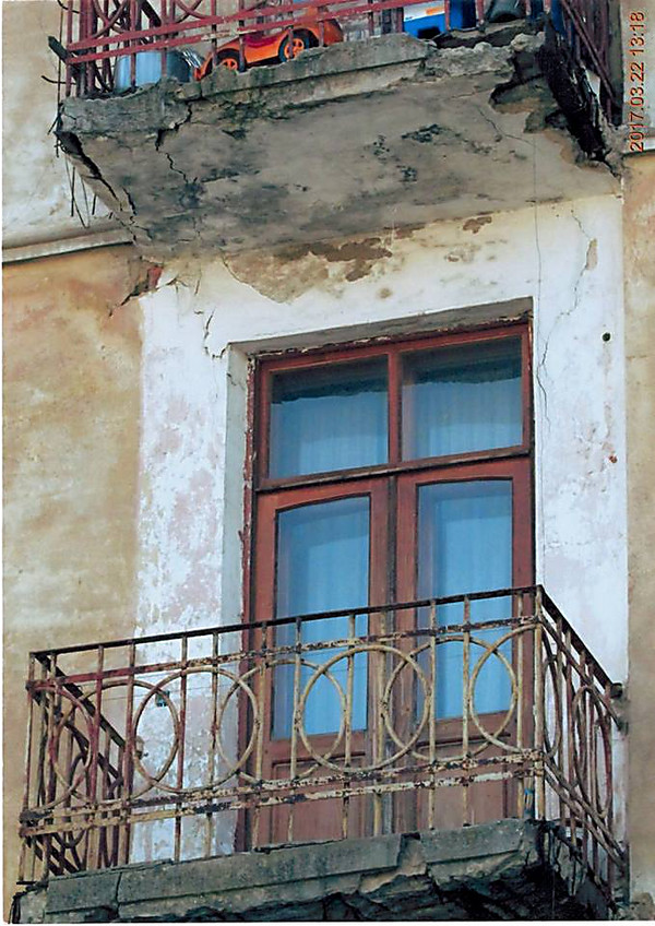 Жительница Николаева пожаловалась на разрушающийся дом – в ДЖКХ сообщили, что на ремонт нужно более ₴2 миллионов, но денег нет - Copyright https://news.pn
