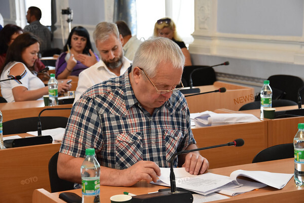 Мэр Николаева прервал сессию - решил обратиться в НАПК за разъяснением возможности увольнения Репина и Голобродского - Copyright https://news.pn