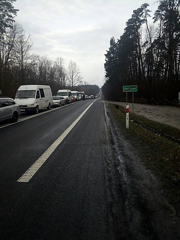«Возвращаются на праздники домой»: На украино-польской границе более тысячи машин стоят в очередях на въезд в Украину - Copyright https://news.pn