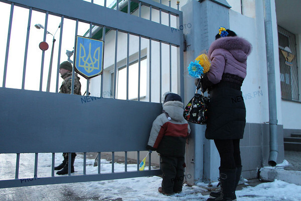 В Николаев из зоны АТО вернулись бойцы 79-й бригады, среди которых - защитники аэропорта Донецка - Copyright https://news.pn