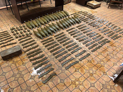 На Донетчине полицейские нашли взрывчатку и арсенал боеприпасов на чердаке нежилого дома - Copyright https://news.pn