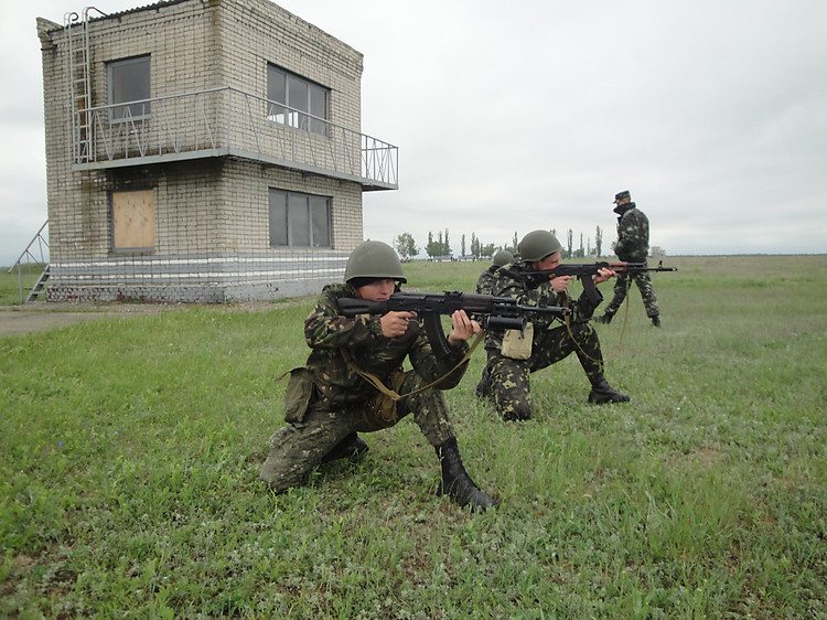 Bewaffneter Widerstand - Armed Response (2013)