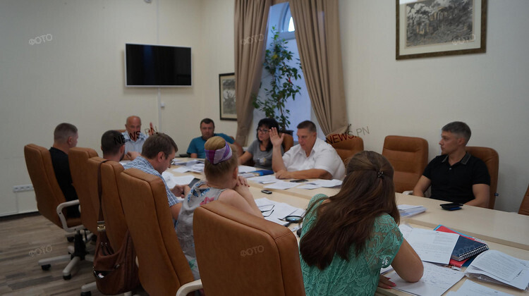 Счётчики, ЖЭКи и управляющая компания: На бюджетной комиссии в Николаевском горсовете повздорили нардеп Ильюк и «Оппоблок» - Copyright https://news.pn