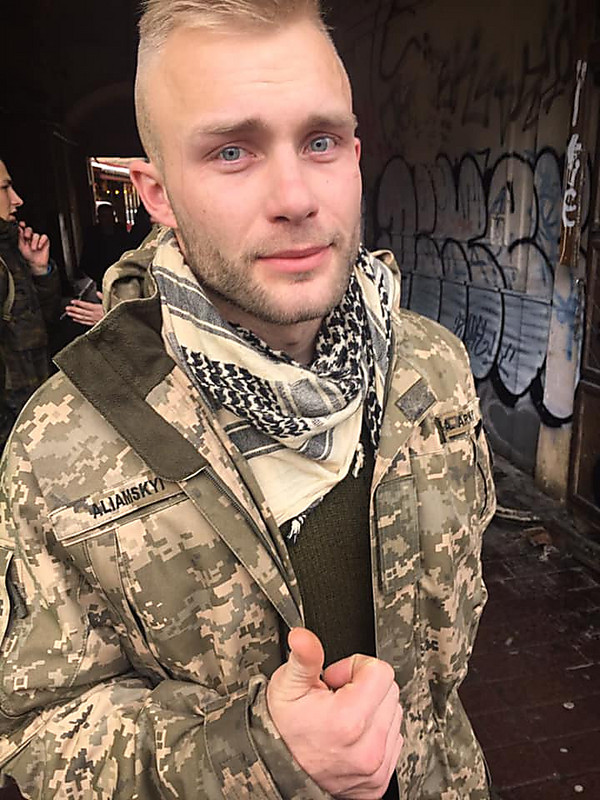 После взрыва на ярмарке Львова первую помощь пострадавшим до приезда скорой оказывал военный медик родом из Николаевщины - Copyright https://news.pn