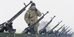 Украинские военнослужащие, защищающие Донецкий аэропорт и 31-й блокпост в Луганской области, получили подкрепление.