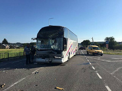 Утром, 31 июля, в пригороде Львова экскурсионный автобус, в салоне которого находились дети из Николаевщины, столкнулся с маршрутным такси.