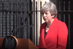 Премьер-министр Великобритании Тереза Мэй объявила, что уйдет в отставку с поста лидера Консервативной партии 7 июня, но останется премьером Британии до избрания нового лидера партии.