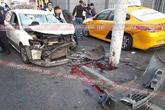 В Москве в воскресенье, 9 сентября, на Люблинской улице водитель на автомобиле «Volkswagen» сбил группу пешеходов.