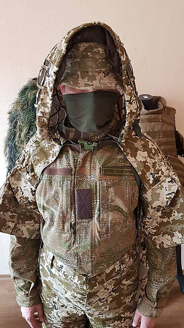В ВСУ показали, как выглядит новый маскировочный костюм снайпера