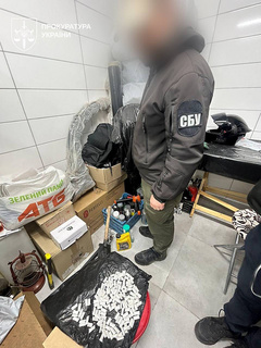 На Івано-Франківщині викрили нарколабораторію за участю неповнолітнього: вилучили 165 кілограмів амфетаміну та ₴1,5 мільйонів - Copyright https://news.pn