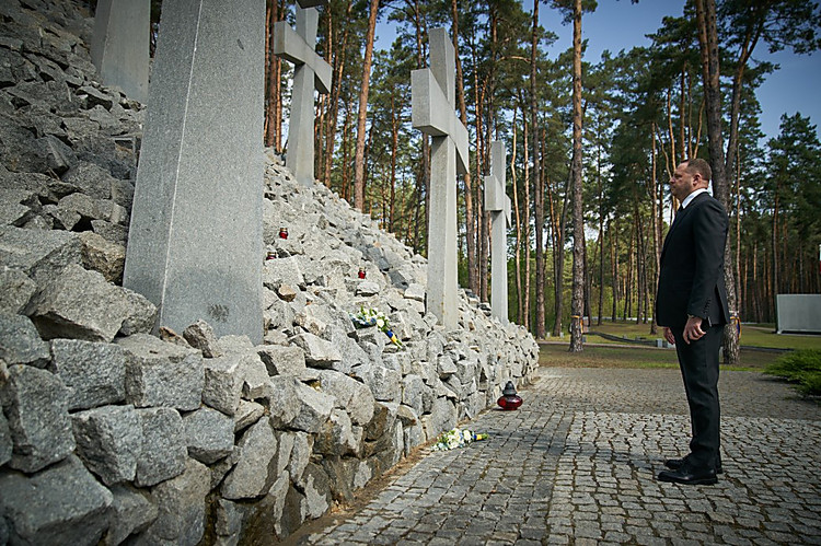 Могилы оптинских новомучеников фото