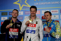 Украинец Олег Колодий занял второе место в прыжках с метрового трамплина на чемпионате Европы по прыжкам в воду, который проходит в Киеве.