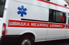 Во Львове из окна квартиры на четвертом этаже выпала 21-летняя девушка - жительница Львовской области.