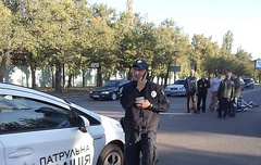 Вечером в пятницу, 12 октября, в Николаеве произошло дорожно-транспортное происшествие при участии мотоциклиста и легкового автомобиля.