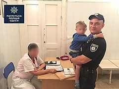 В Одессе сотрудники патрульной полиции нашли женщину с ребенком, которых разыскивали в Харькове.
