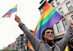 Канадская организация Rainbow Railroad сообщила, что помогла 35 геям из Чечни переехать в Канаду, причем 31 из них уже получил там убежище. В сообщении, размещенном на сайте организации, отмечается, что она работает над тем, чтобы доставить в Канаду еще нескольких человек