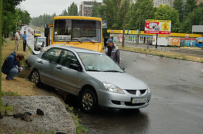 Мицубиси 27 автобус