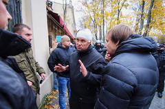 В Одессе акция в защиту зеленых насаждений в Горсаду переросла в массовую драку с полицией.