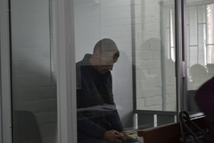 В Николаевской области суд утвердил соглашение о признании виновности в злоупотреблении влиянием относительно Сергея Арестова, попавшегося на сборе взяток с обещанием повлиять на работников «Укртрансбезопасности», приговорив его к штрафу в сумме более 21 тысячи гривен