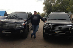 Начальник Новоодесского отдела Вознесенской местной прокуратуры Олег Наливайченко так и не вернул местному бизнесмену автомобиль «Toyota Camry» несмотря на соответствующие решения нескольких судов.