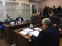 Высший Антикоррупционный суд в субботу, 2 ноября, продолжает избирать меру пресечения народному депутату Ярославу Дубневичу, которого подозревают в хищении более 93 миллионов гривен.
