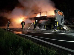 В воскресенье, 26 мая, в Польше полностью сгорел автобус, который ехал из Киева в Прагу. Всего он перевозил 70 пассажиров.