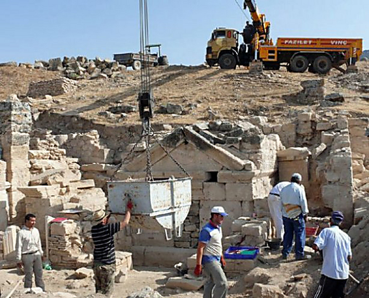 Archeologists in Turkey dug out "Gates of hell" (photo)