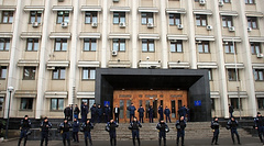 В этом году налогоплательщики заплатят за охрану административного здания Одесской областной государственной администрации и двух домов представительств 1 миллион 767 тысяч 810 гривен.