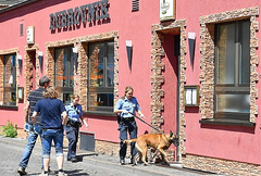 Немецкий спецназ обезвредил мужчину, который в воскресенье, 7 августа, забаррикадировался в одном из ресторанов в центре немецкого города Саарбрюккен.
