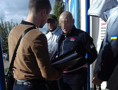 В Николаевской области 4 октября задержали и.о. заместителя начальника государственного учреждения Ольшанская исправительная колония № 53 за вымогательство взятки.