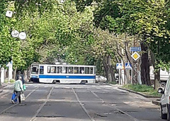В Николаеве утром 30 апреля в районе пересечения улиц Потемкинская и Фалеевская с рельсов сошел трамвай.