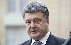 Президент Петр Порошенко выступает за введение английского как второго рабочего языка наряду с украинским по всей стране, как это смогла осуществить Киево-Могилянская академия.