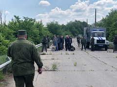 Уполномоченный по правам человека Людмила Денисова заявила, что боевики передали Киеву еще 60 граждан Украины, находившихся в тюрьмах оккупированных районов Луганской области.
