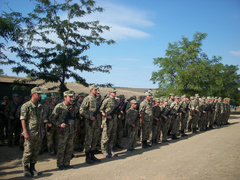 На территории Николаевской области продолжаются сборы с подразделениями территориальной обороны области. Около 300 военнообязанных получают военные навыки на полигоне Национальной гвардии Украины