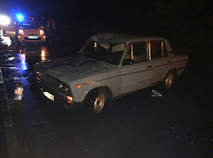 В ночь с 18 на 19 июня в селе Лука Мелешковская под Винницей 31-летний водитель автомобиля «ВАЗ-21063» сбил четырех пешеходов и скрылся с места происшествия.
