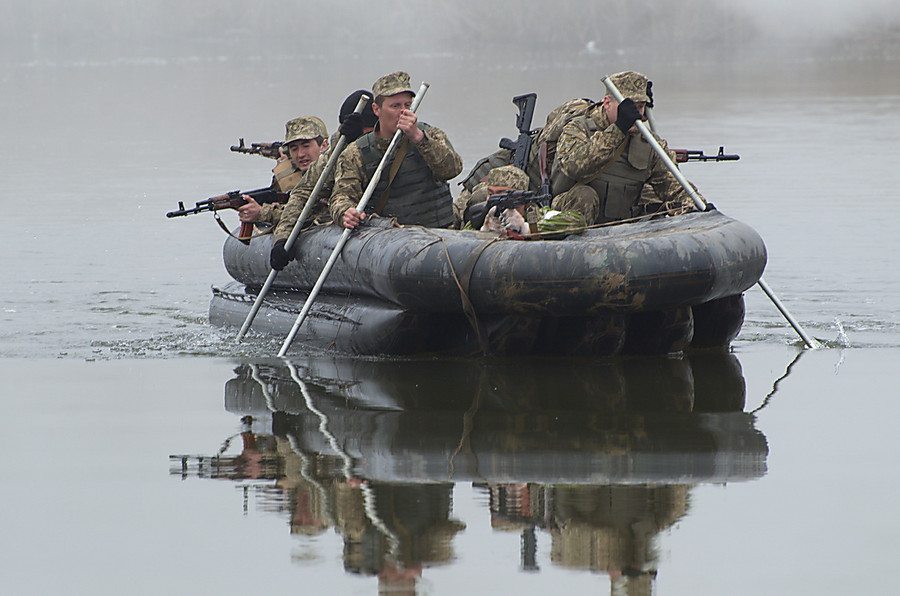 На Одесчине военные морской пехоты прошли «полосу препятствий» получили ...