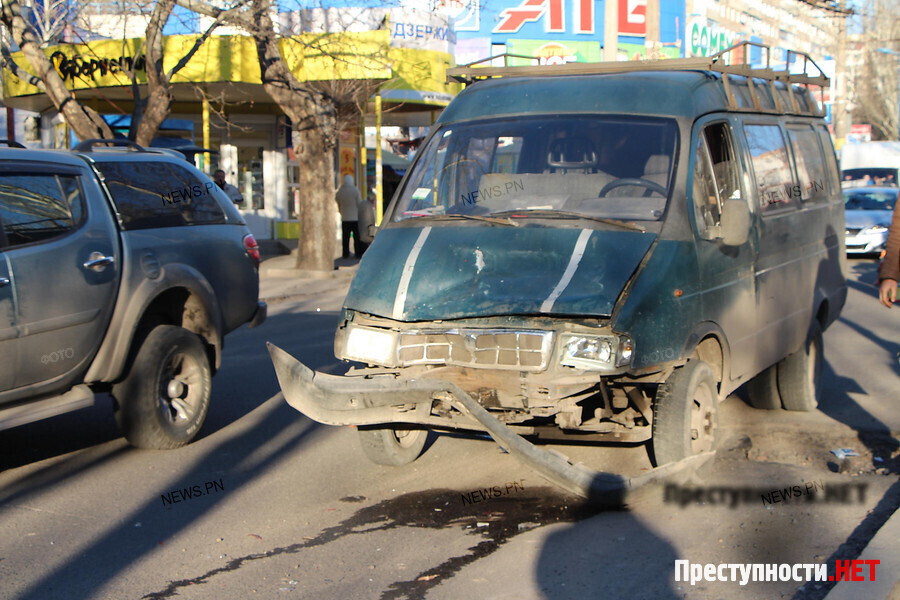 Газель на дороге