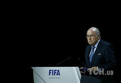 В пятницу, 29 мая, на фоне громкого скандала на конгрессе ФИФА в штаб-квартире в швейцарском Ньоне избрали нового президента.