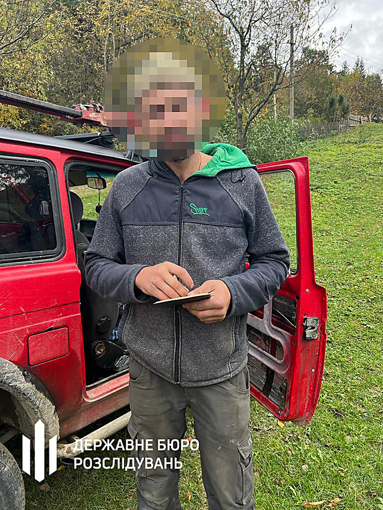 На Буковині командир військової частини відправив підлеглих ремонтувати ...