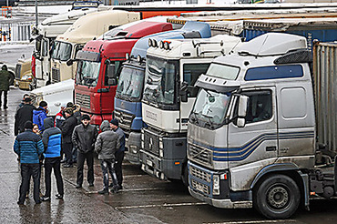 russian trucks roads lithuania paid driving through made