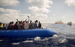 В пятницу вечером, 10 мая, вооруженные силы Мальты спасли группу мигрантов с тонущей лодки.