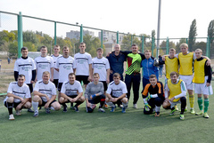 В субботу, 17 октября, в Николаеве на стадионе «Пионер» состоялся товарищеский матч между командами Судостроительно-судоремонтного завода «НИБУЛОН» и «Южной судоремонтной компании».