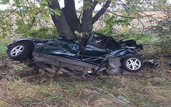 В результате дорожно-транспортного происшествия, которое произошло на 437 км автодороги Борисполь-Днепр-Запорожье, погибли четыре человека.