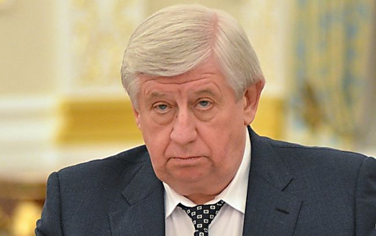 the-public-prosecutor-shokin-charged-to-check-himself-and-the