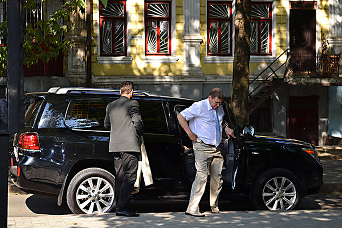 what is the decision facing lexus what is the decision facing lexus