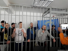 Генеральная прокуратура Украины обнародовала видео с материалами закрытого судебного заседания по делу бойцов  «Торнадо», которых обвиняют в создании преступной группировки и пытках над гражданами.