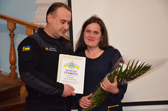 Коллектив спасателей Николаевщины отблагодарил Тамилу Чернюк из Снигиревки за спасение детей из ледяной воды.