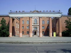 Николаев примет Дом культуры Жовтневого района в коммунальную собственность города, когда депутаты районного совета примут решение о его передаче с правильной формулировкой.