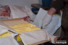 Полиция провела 135 обысков в Николаеве, Хмельницком и Одессе по делу о присвоении средств при поставках продуктов для питания николаевских школьников.
