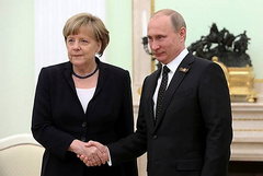 Канцлер Германии Ангела Меркель на встрече с президентом РФ Владимиром Путиным в Москве 10 мая заявила о необходимости содействия территориальной целостности Украины